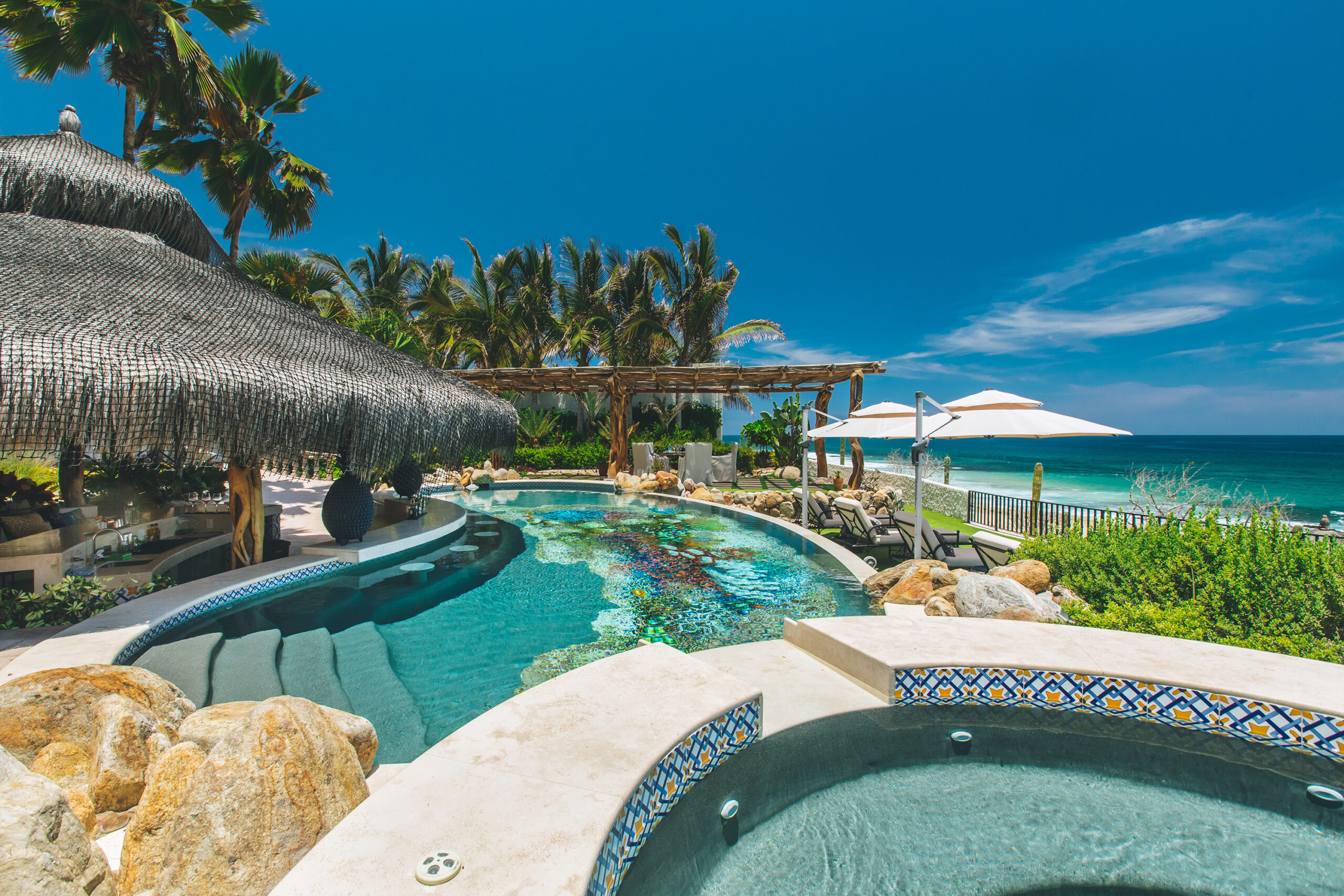 Casa Bellamar pool and jacuzzi with beachfront views in East Cape, Onsite Villa Staff Los Cabos
