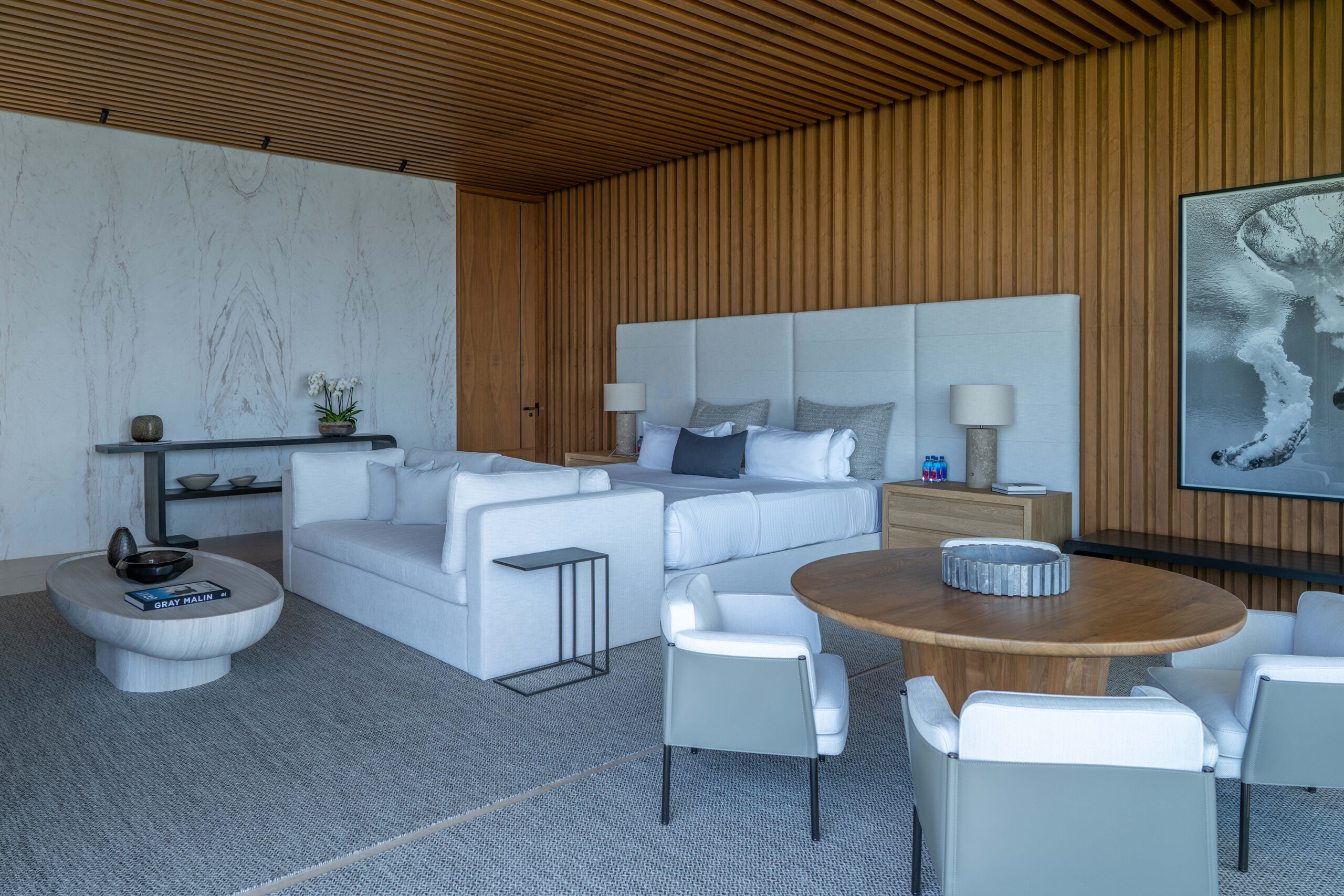 Casa Elije bedroom suite with seating area in Palmilla Los Cabos