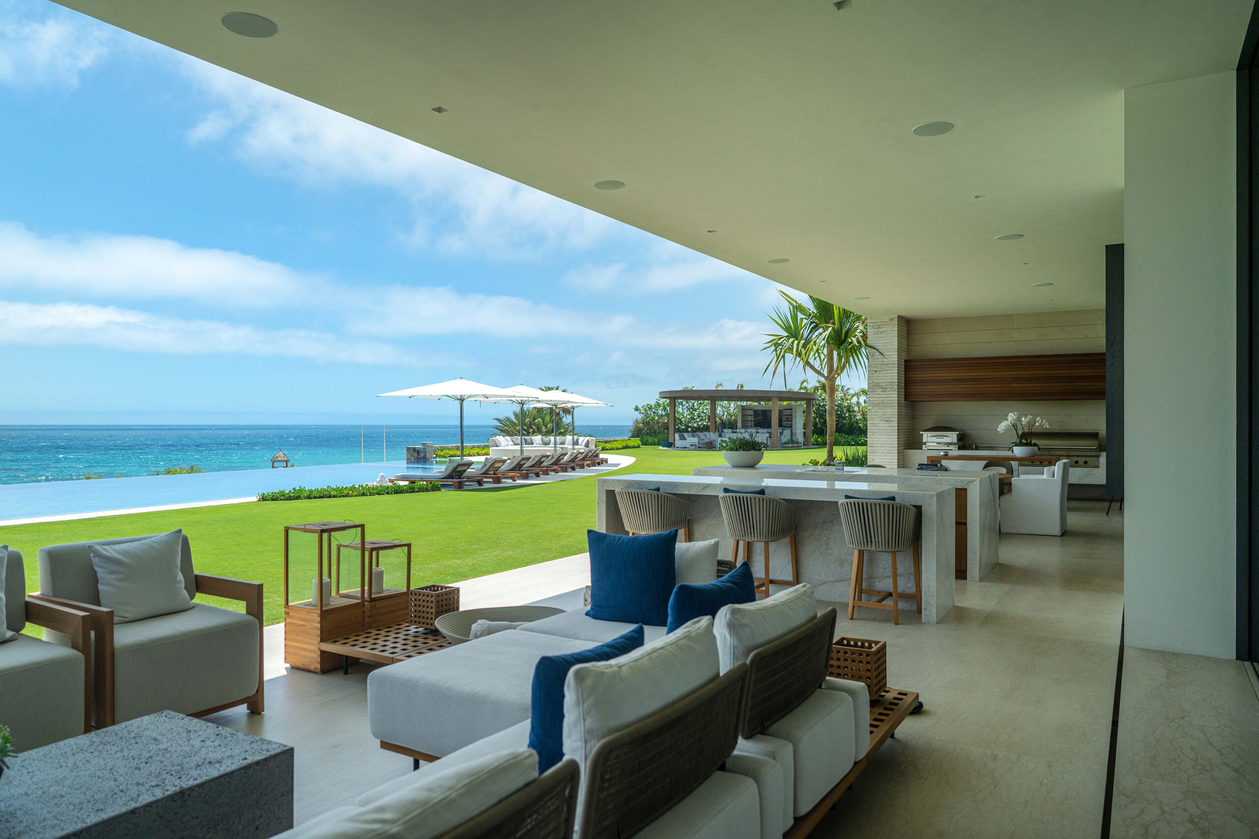 Casa Elije outdoor seating overlooking ocean views in Palmilla Los Cabos
