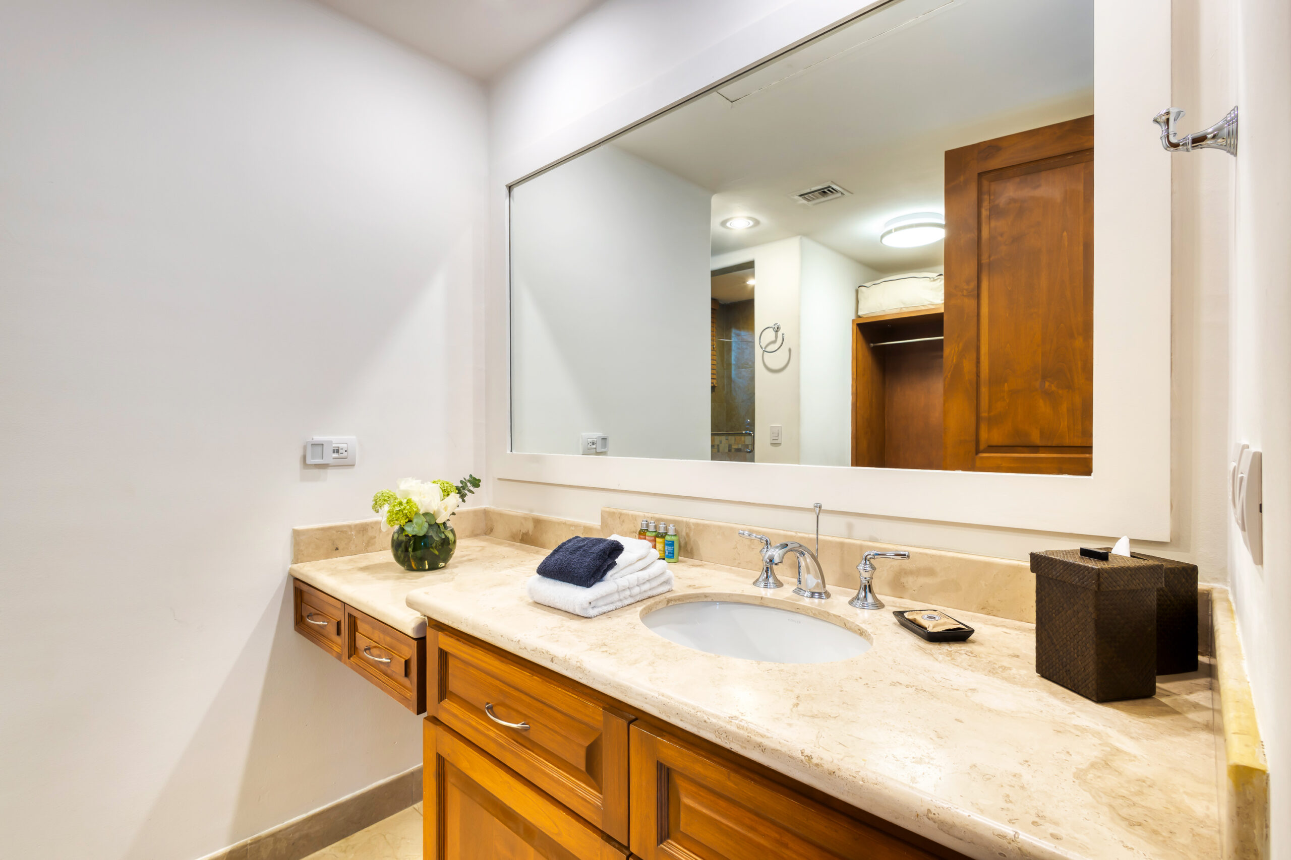 Casa Micana en suite bathroom in Puerto Los Cabos, Golf Nearby Los Cabos