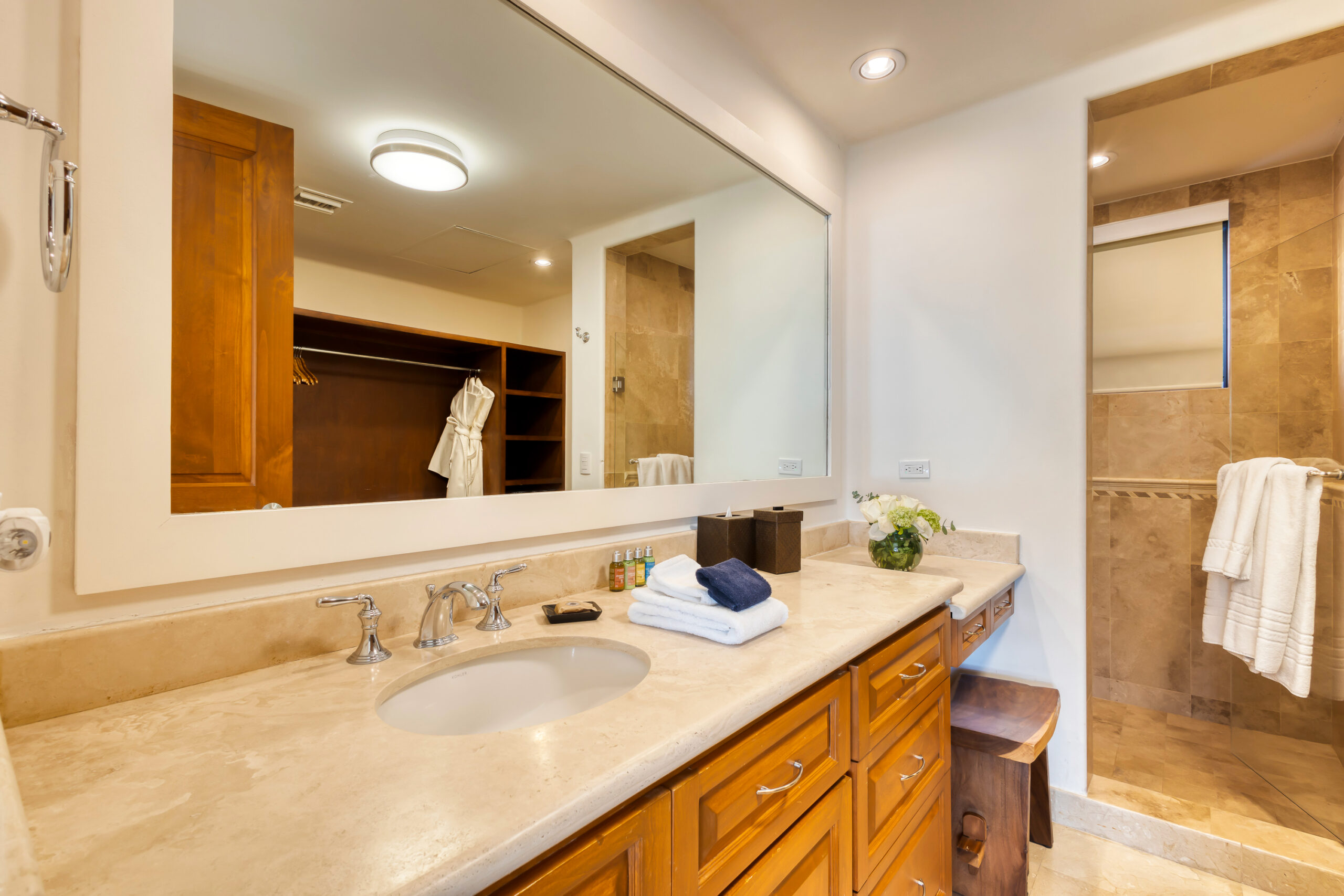 Casa Micana en suite bathroom in Puerto Los Cabos, Golf Nearby Los Cabos