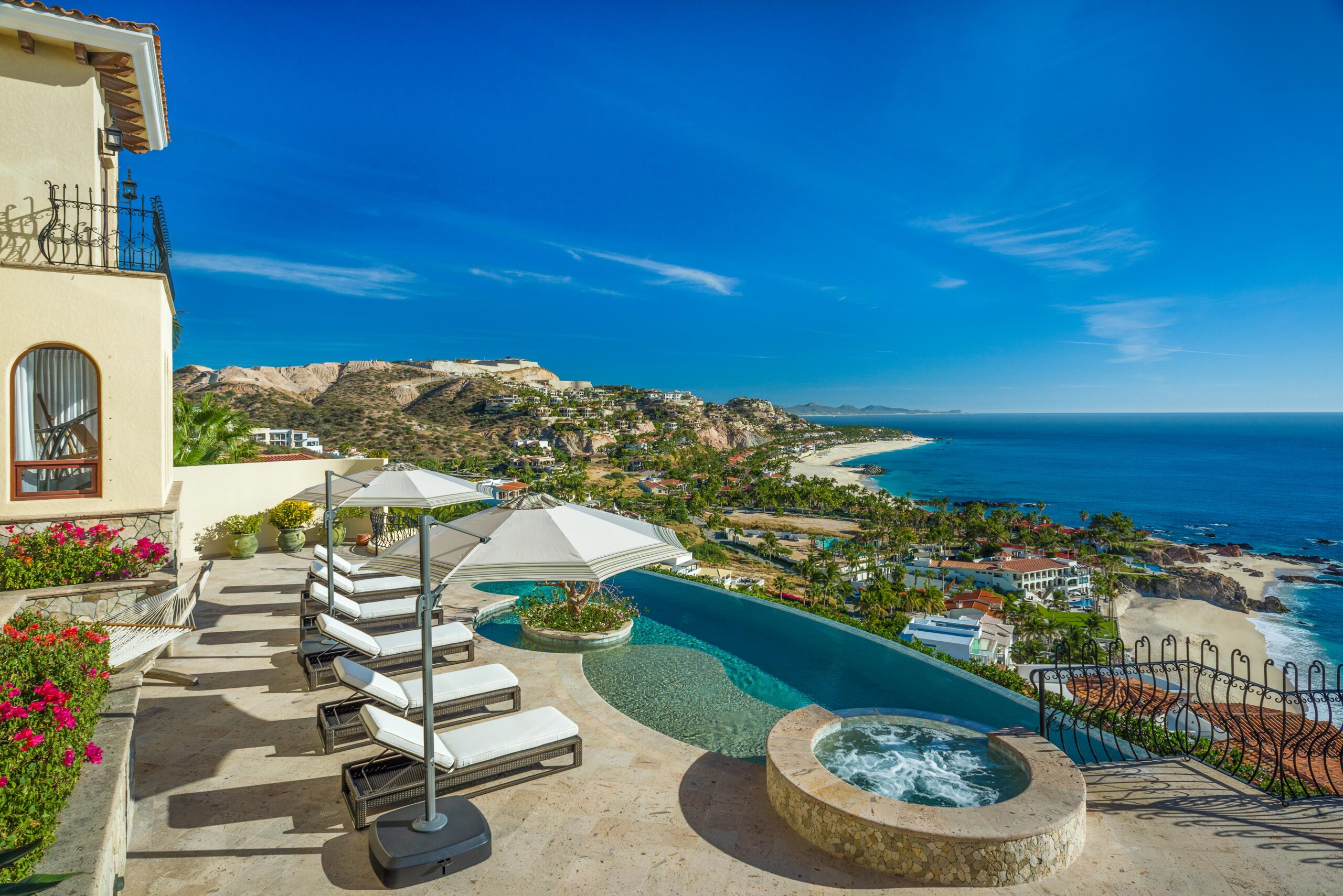 Casa Rio de Luna luxury villa exterior in Cerro Colorado, Ocean View Los Cabos