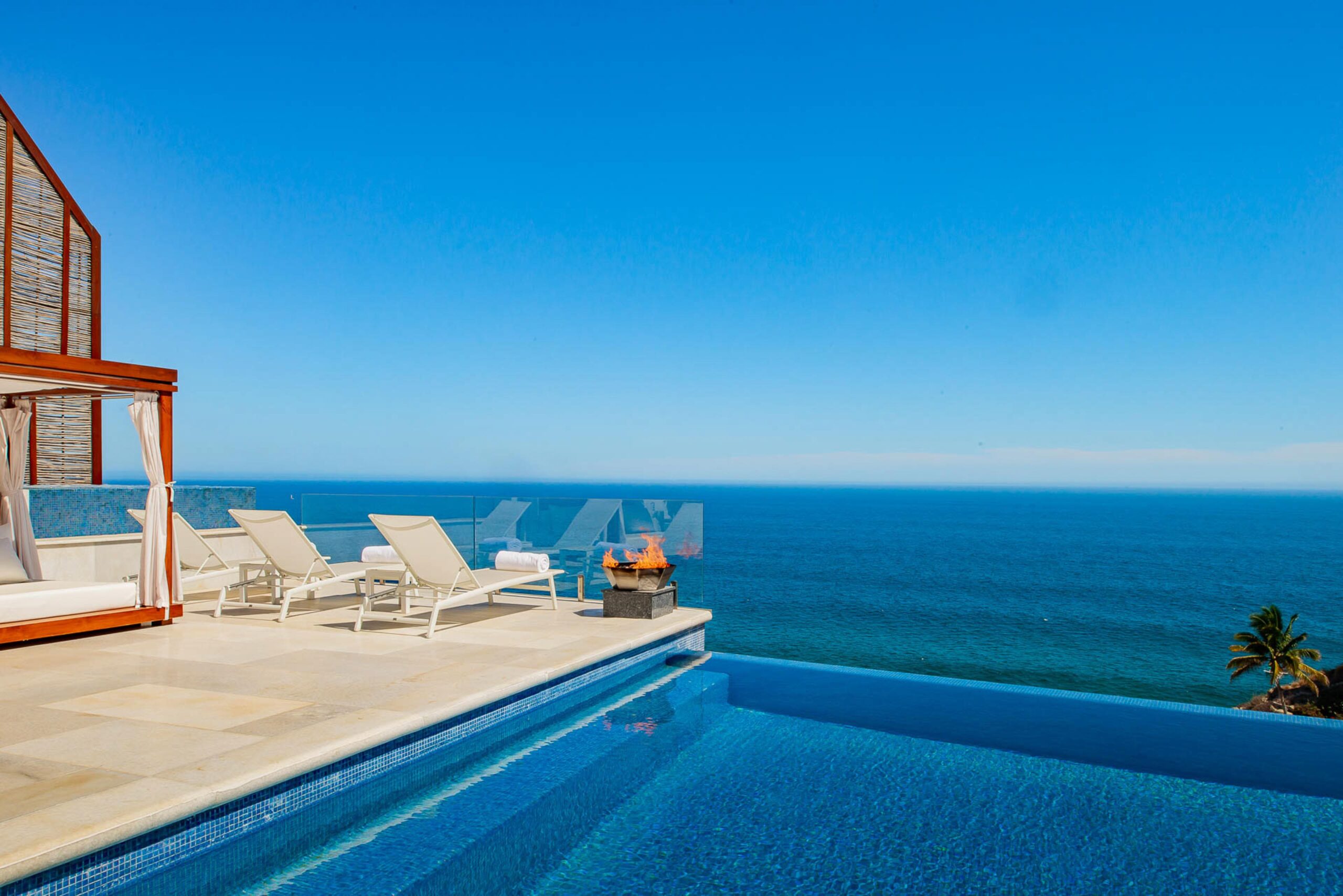 Mantea Casa Cabo patio with infinity edge pool and ocean view -2
