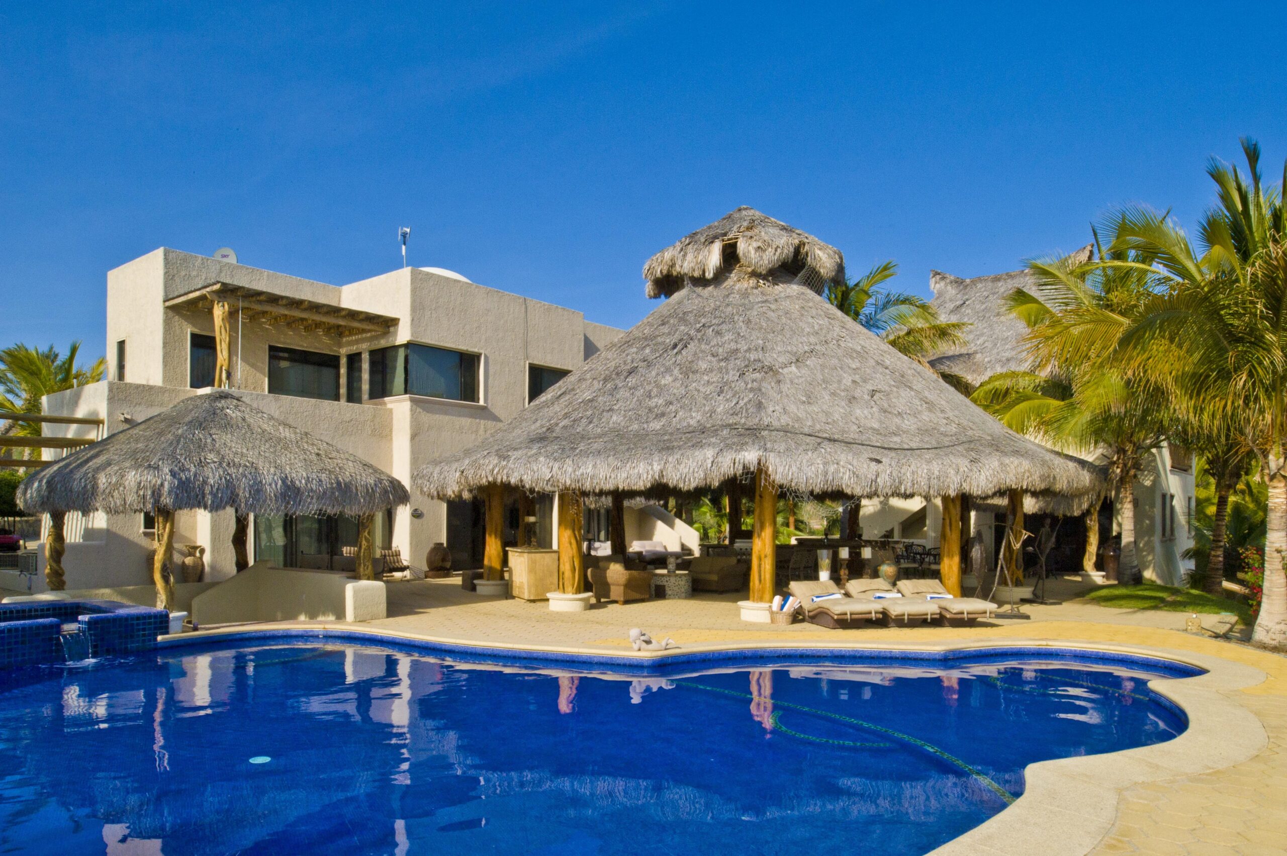 Rancho De Costa patio with poolside view in Rancho De Costa, Beachfront Los Cabos