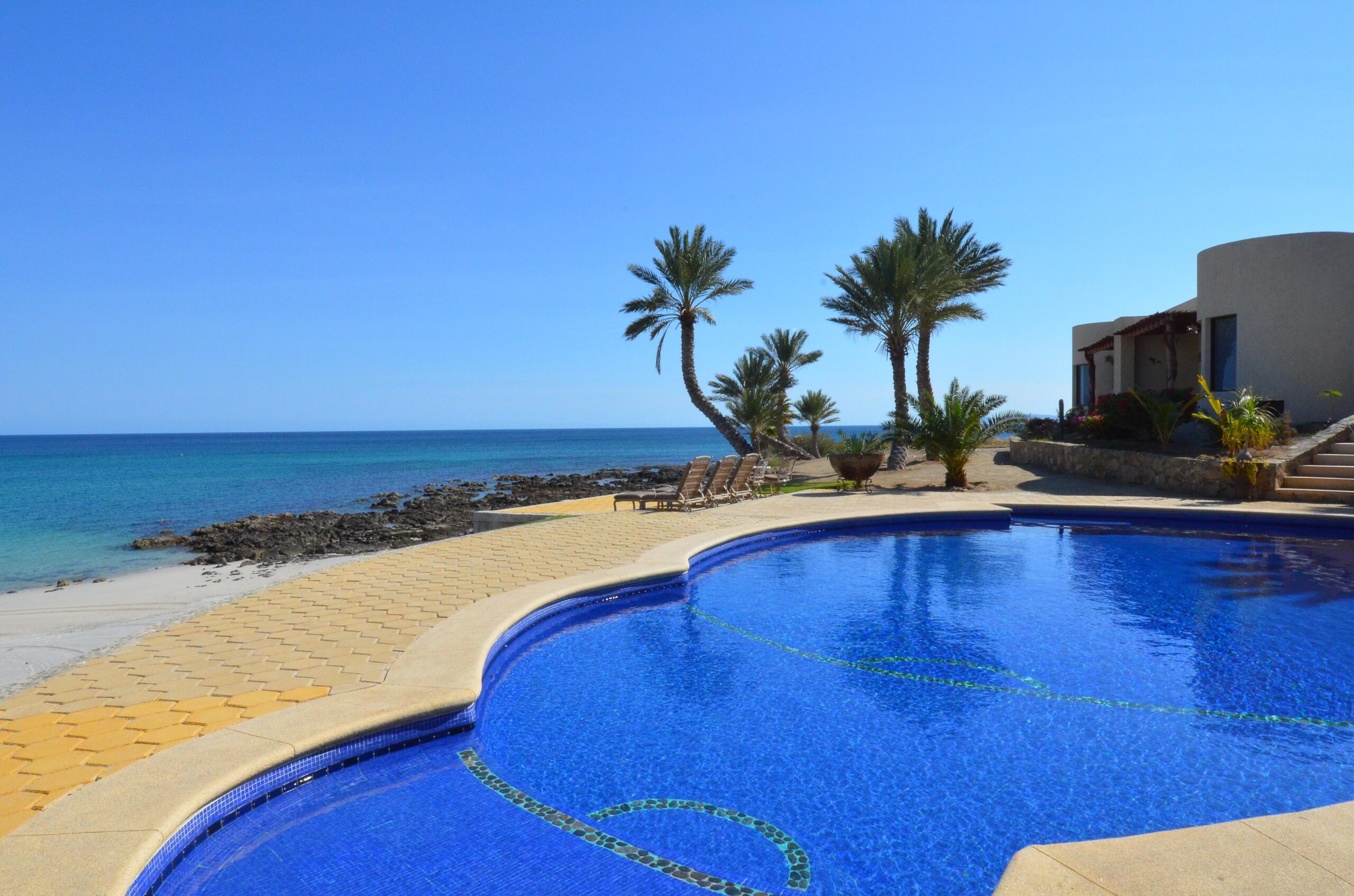 Rancho De Costa pool with ocean view in Rancho De Costa, Beachfront Los Cabos
