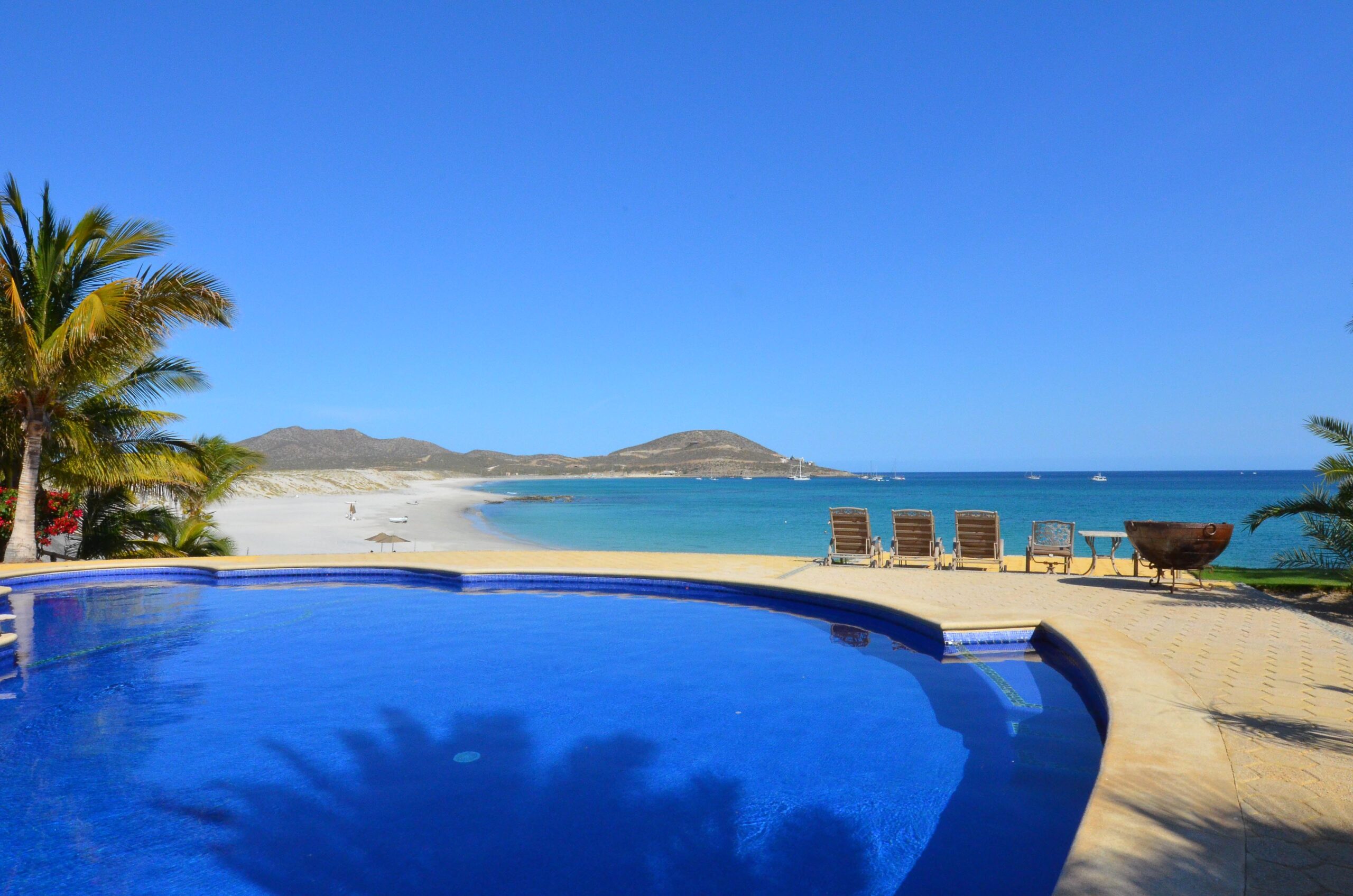 Rancho De Costa pool with ocean view in Rancho De Costa, Beachfront Los Cabos