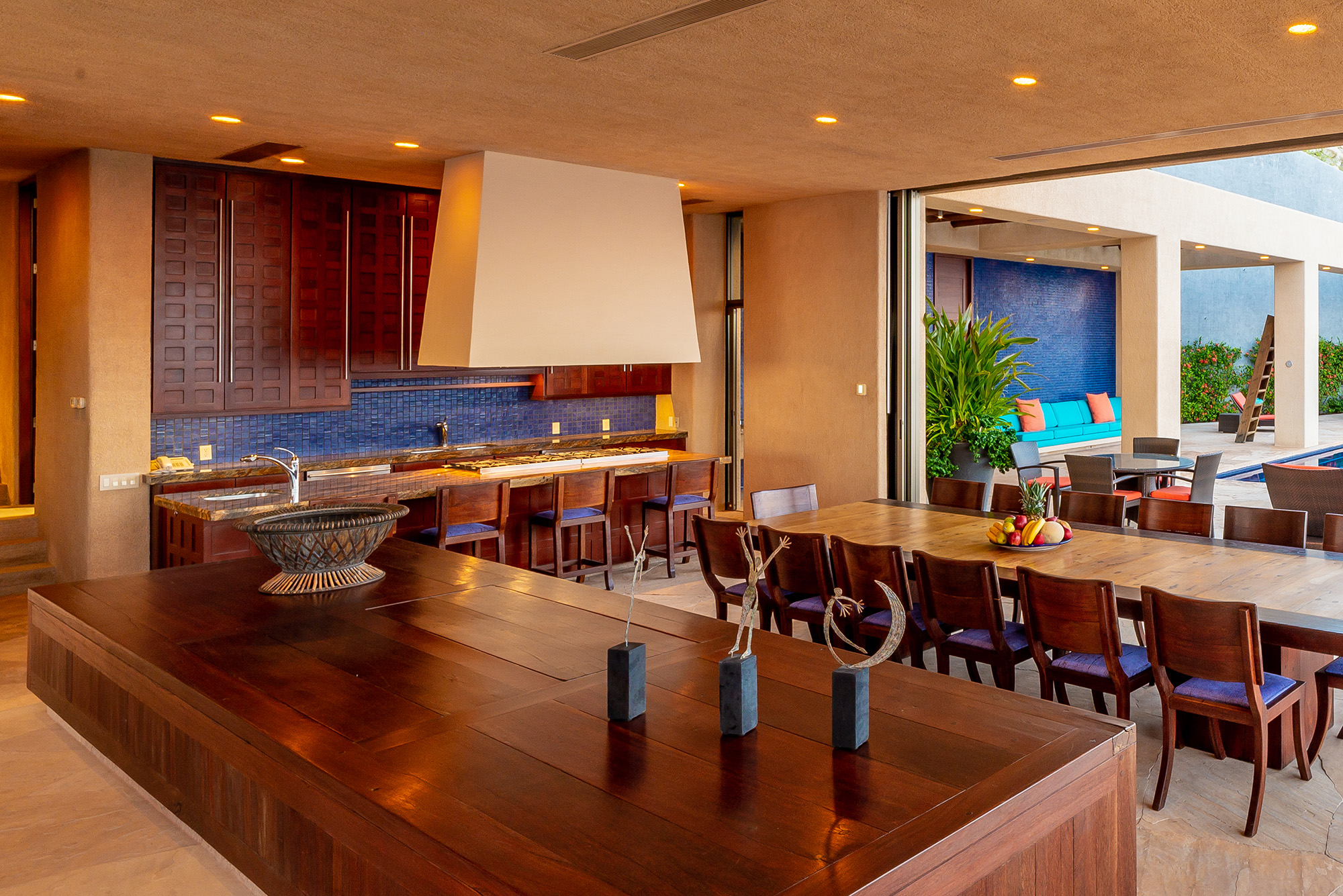 Villa Bellissima ocean view outdoor living area in Pedregal Pacific, Oceanfront Los Cabos