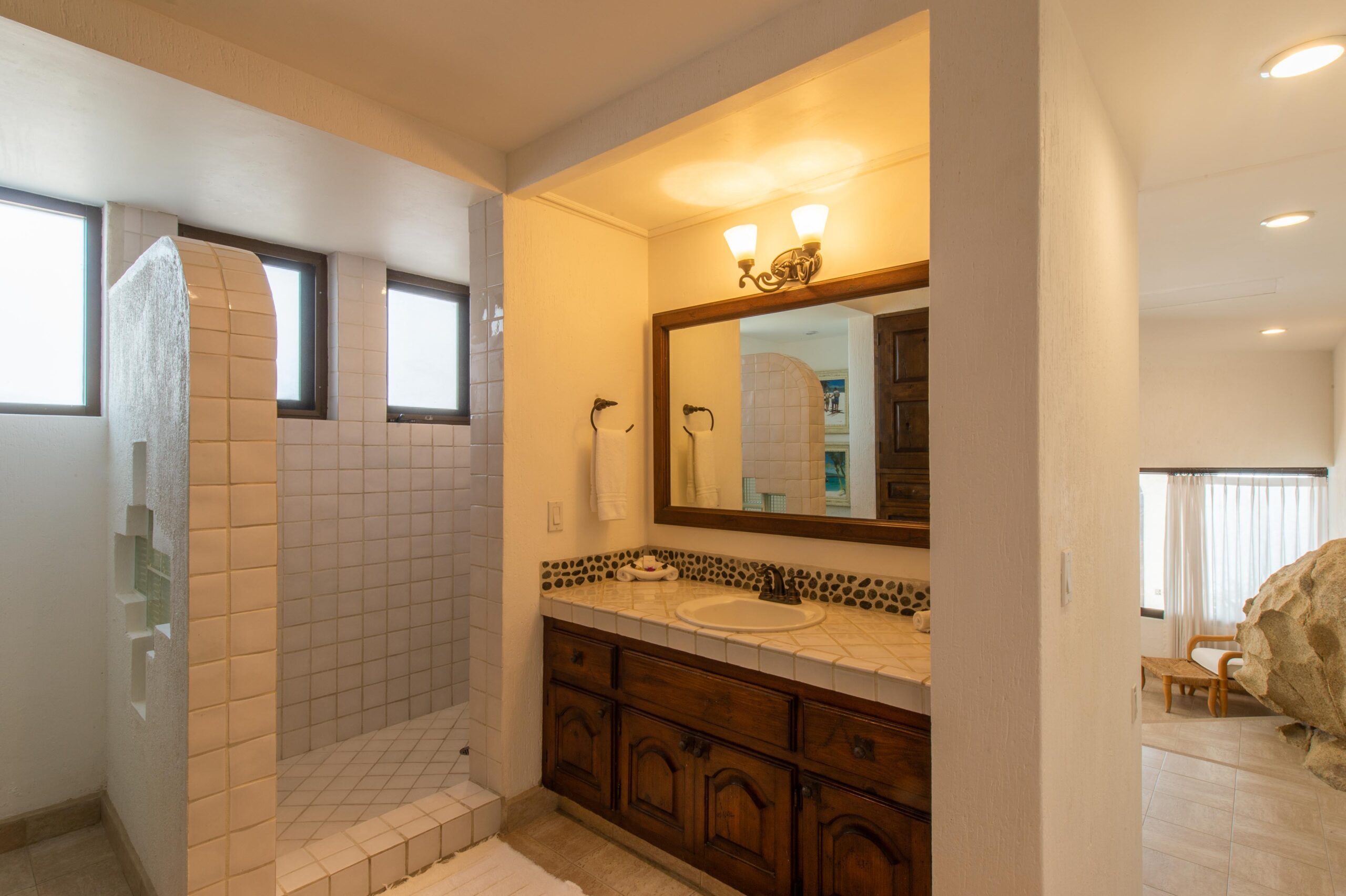 Villa Grande en suite bathroom in Pedregal Pacific, Oceanfront Los Cabos