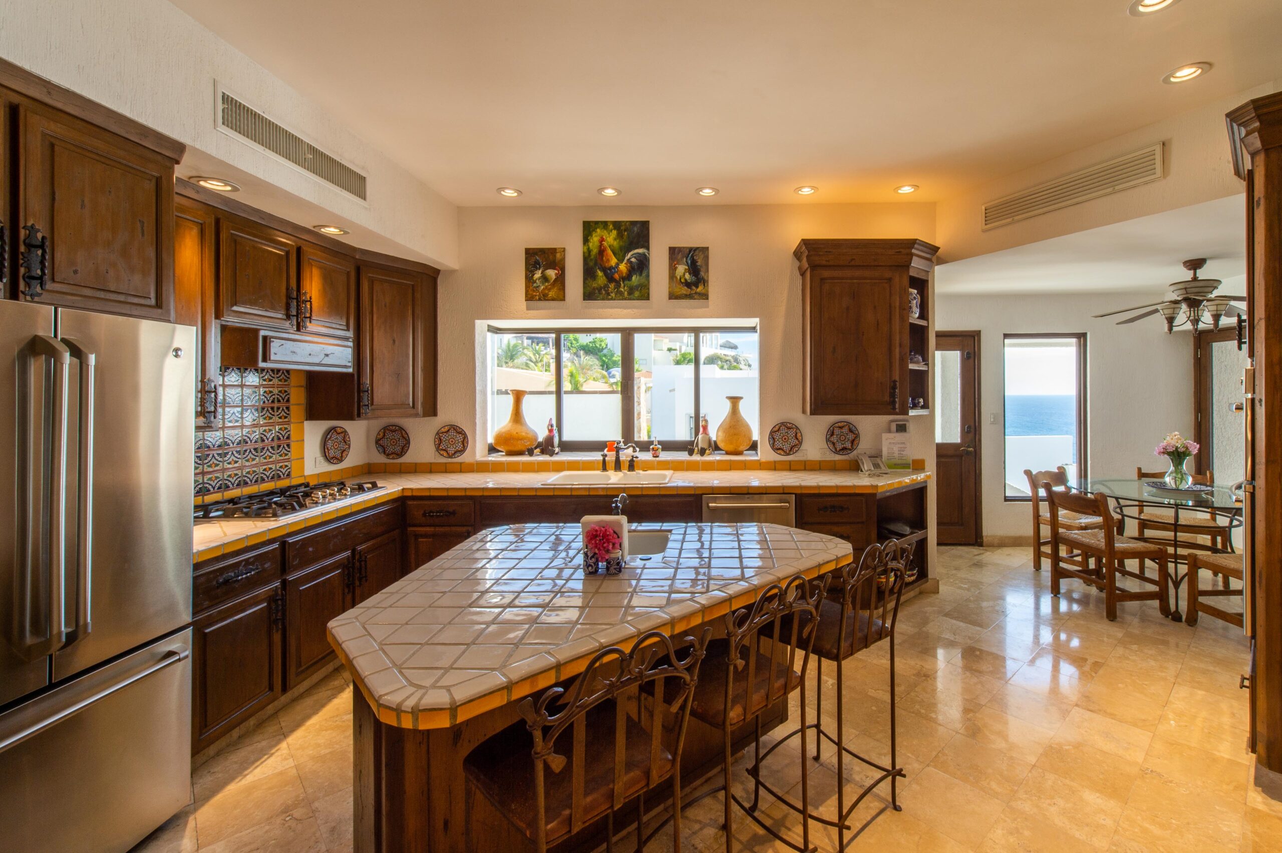 Villa Grande large classic Cabo kitchen