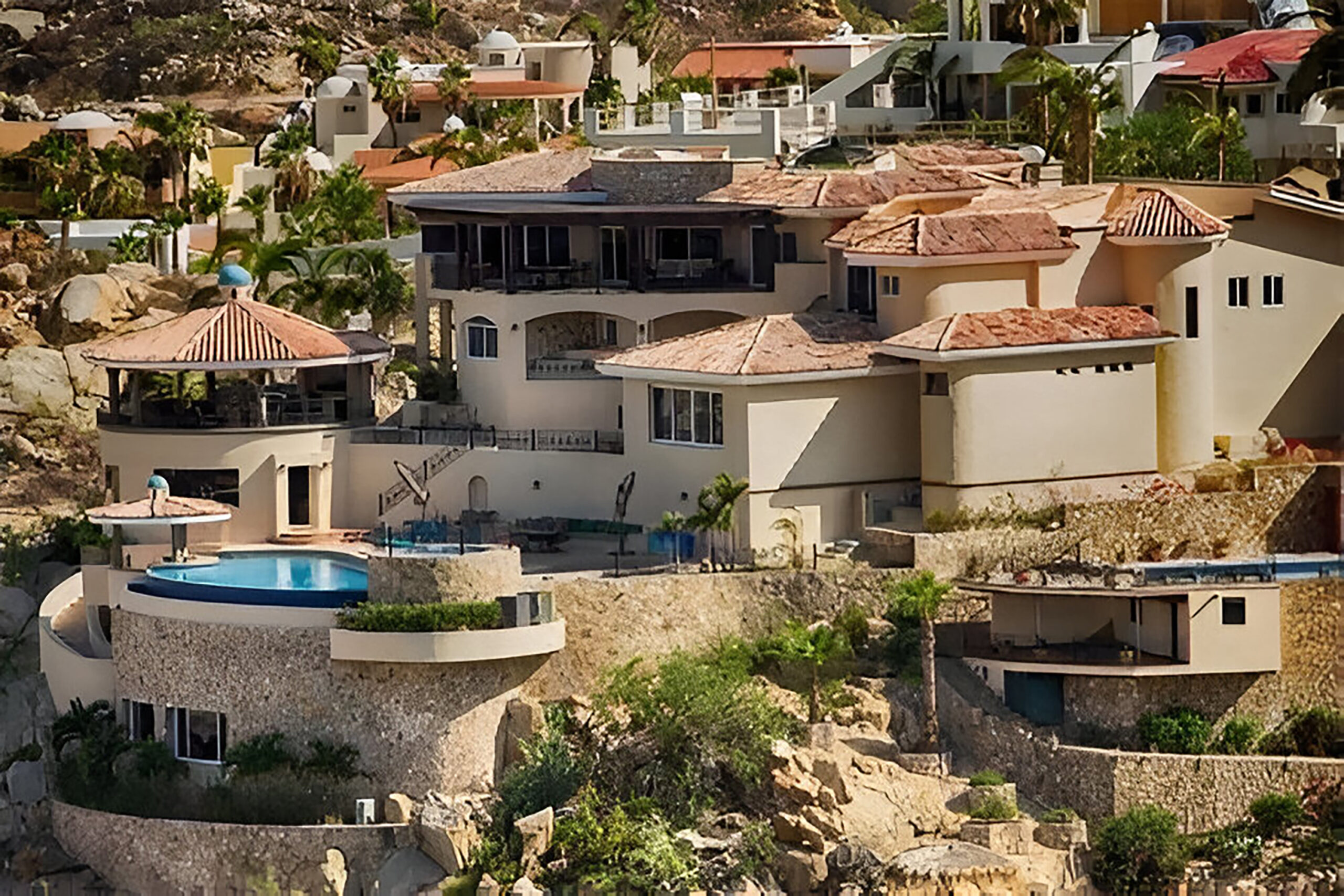Villa Las Palmas luxury villa exterior in Pedregal Pacific, Onsite Villa Staff Los Cabos