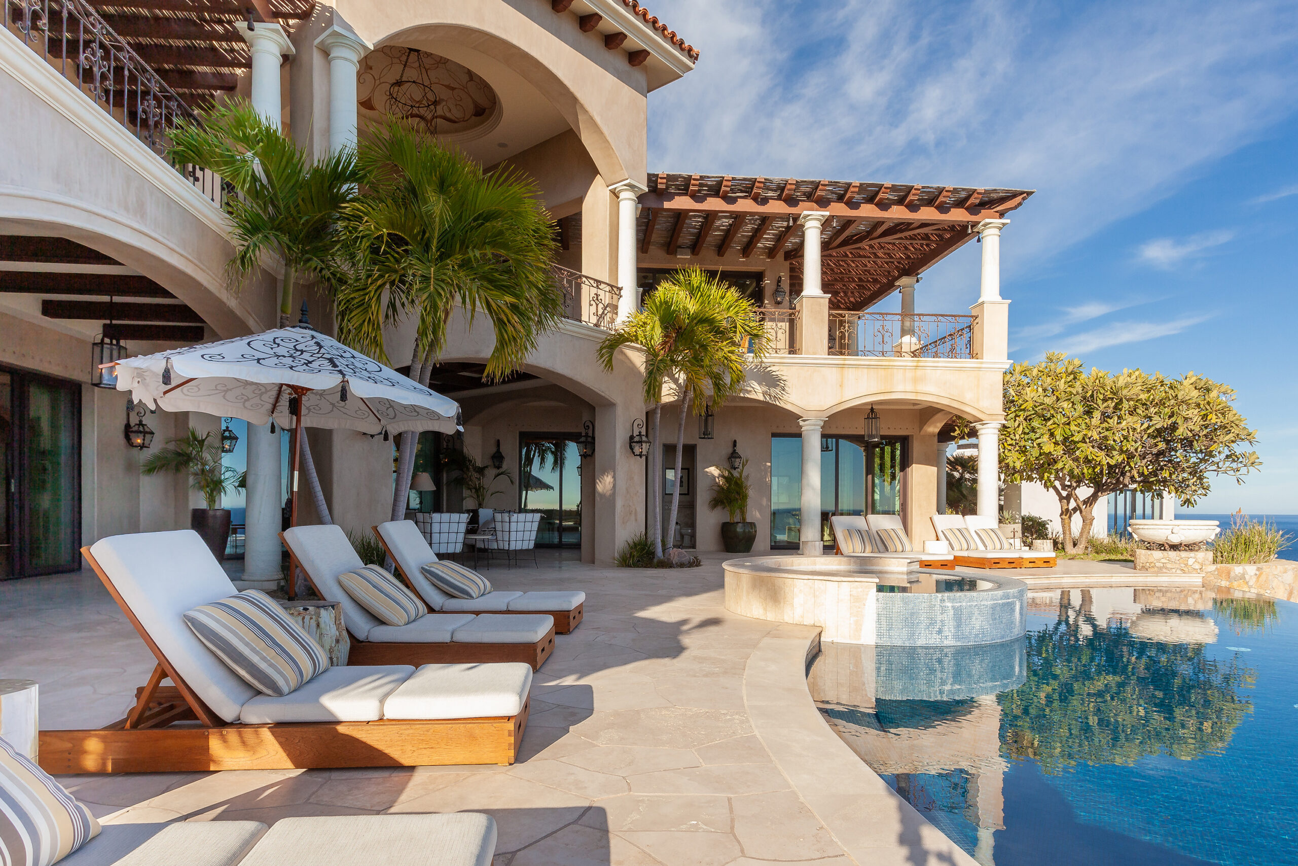 Villa Mar Azul Palmilla lounge by the poolside with ocean views
