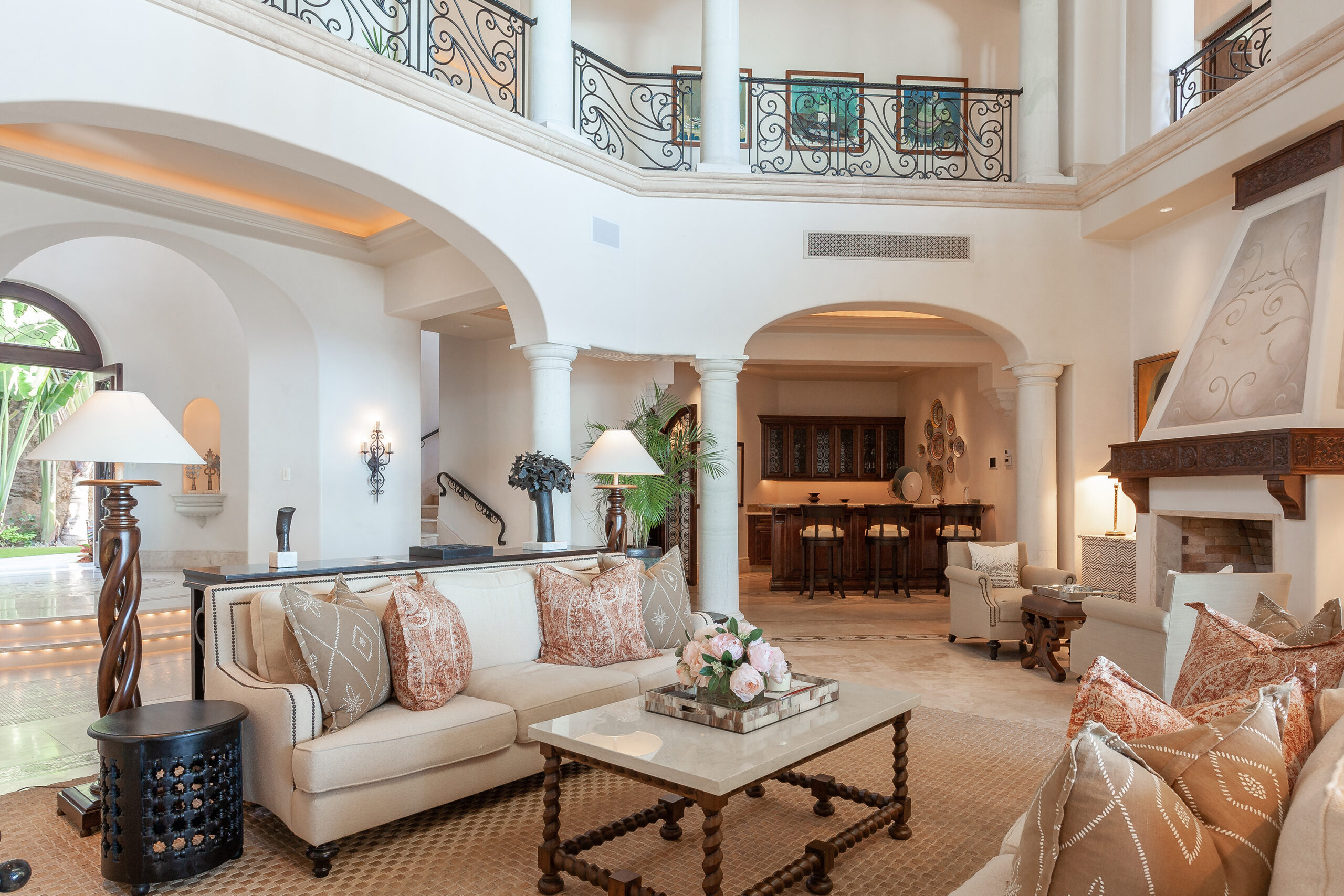 Villa Mar Azul Palmilla spacious living area