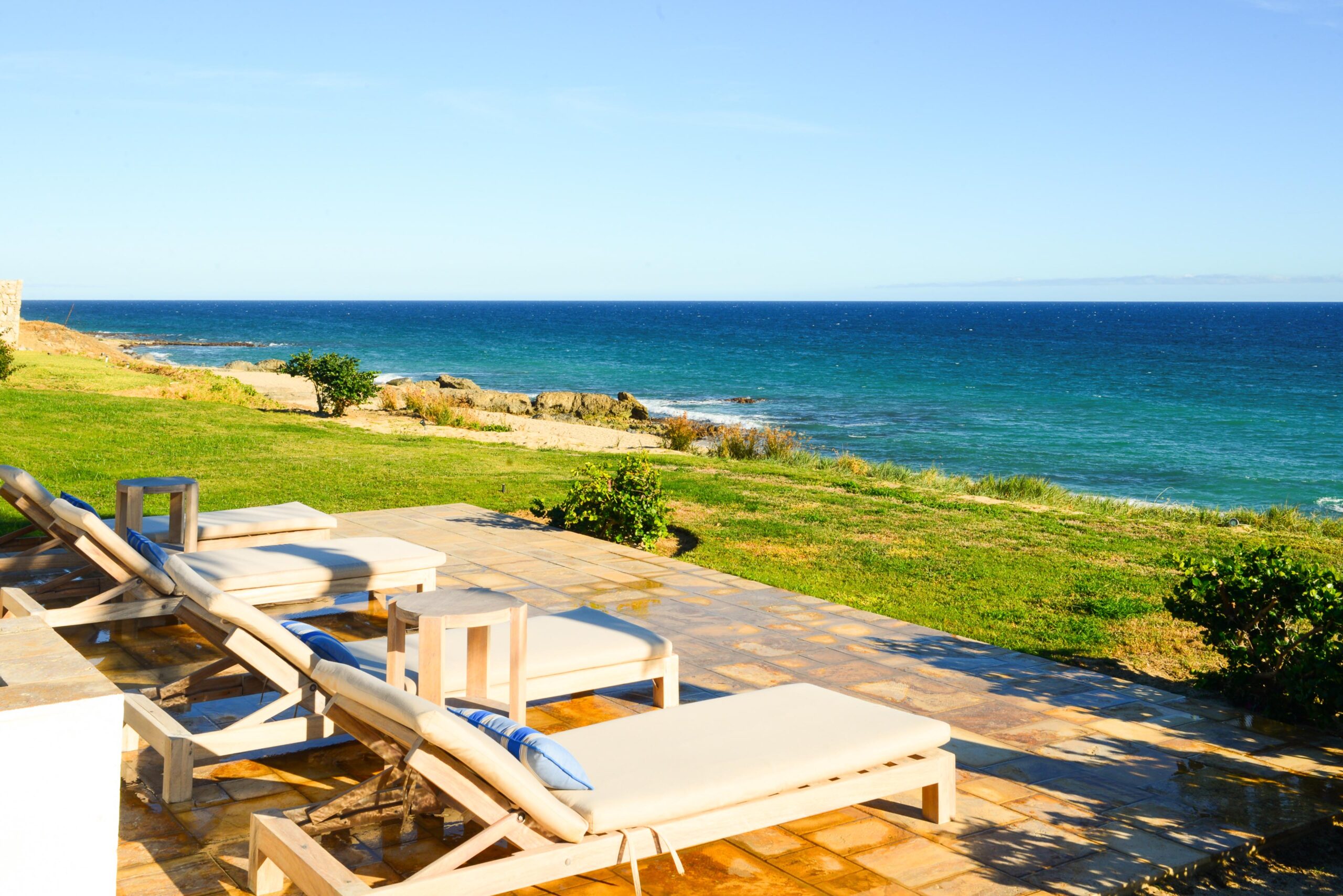 Villa Piedra Blanca ocean view outdoor living area in Puerto Los Cabos, Beachfront Los Cabos