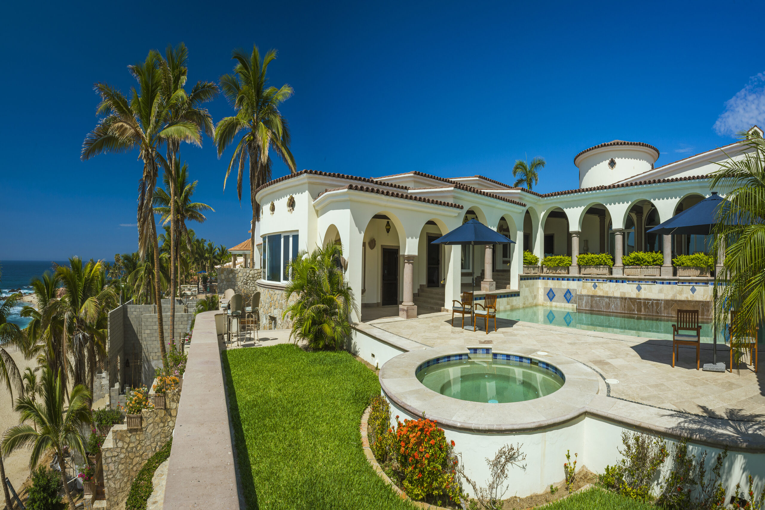 Villa Tortuga luxury villa exterior in Punta Bella, Beachfront Los Cabos