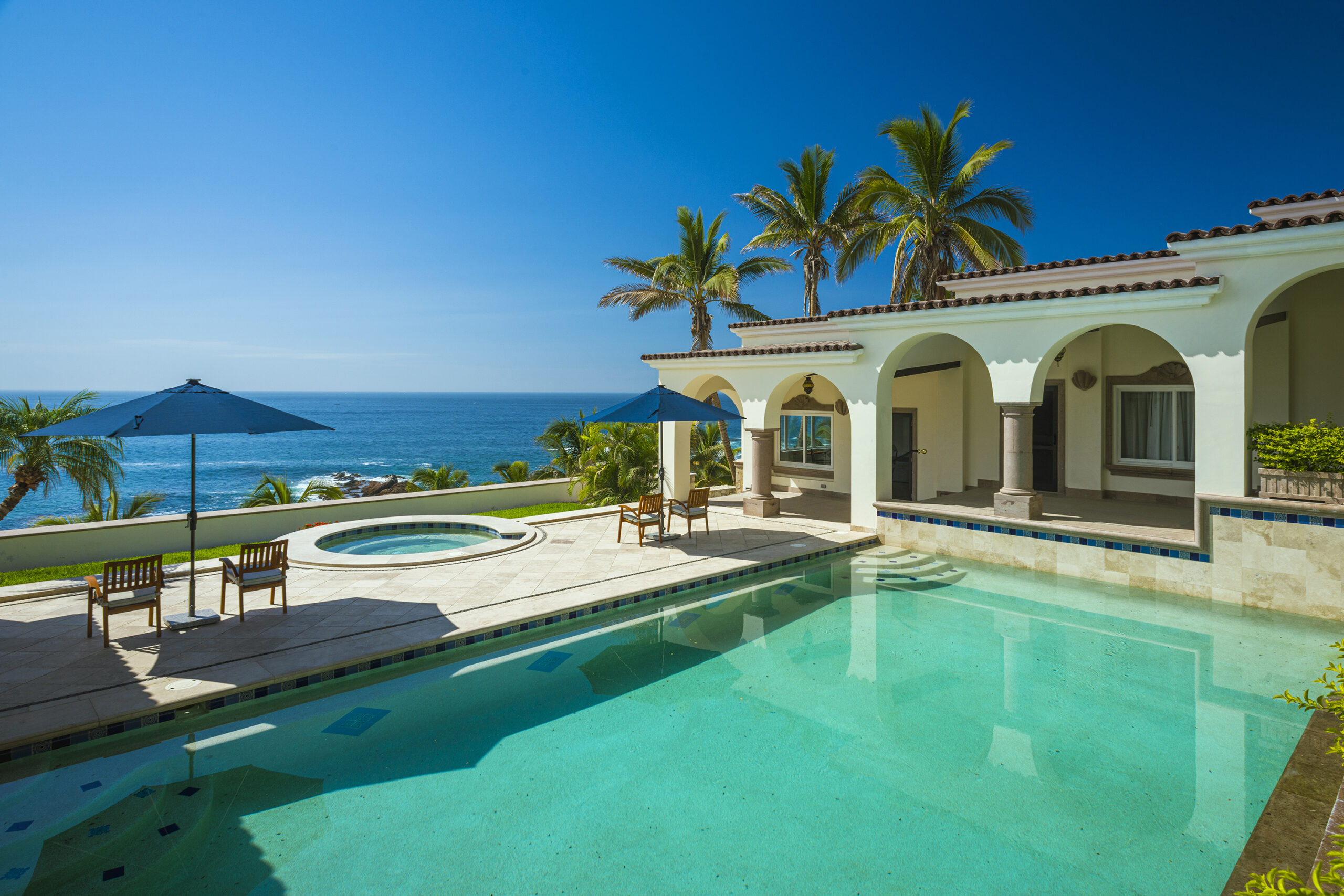 Villa Tortuga indoor gathering space in Punta Bella, Beachfront Los Cabos