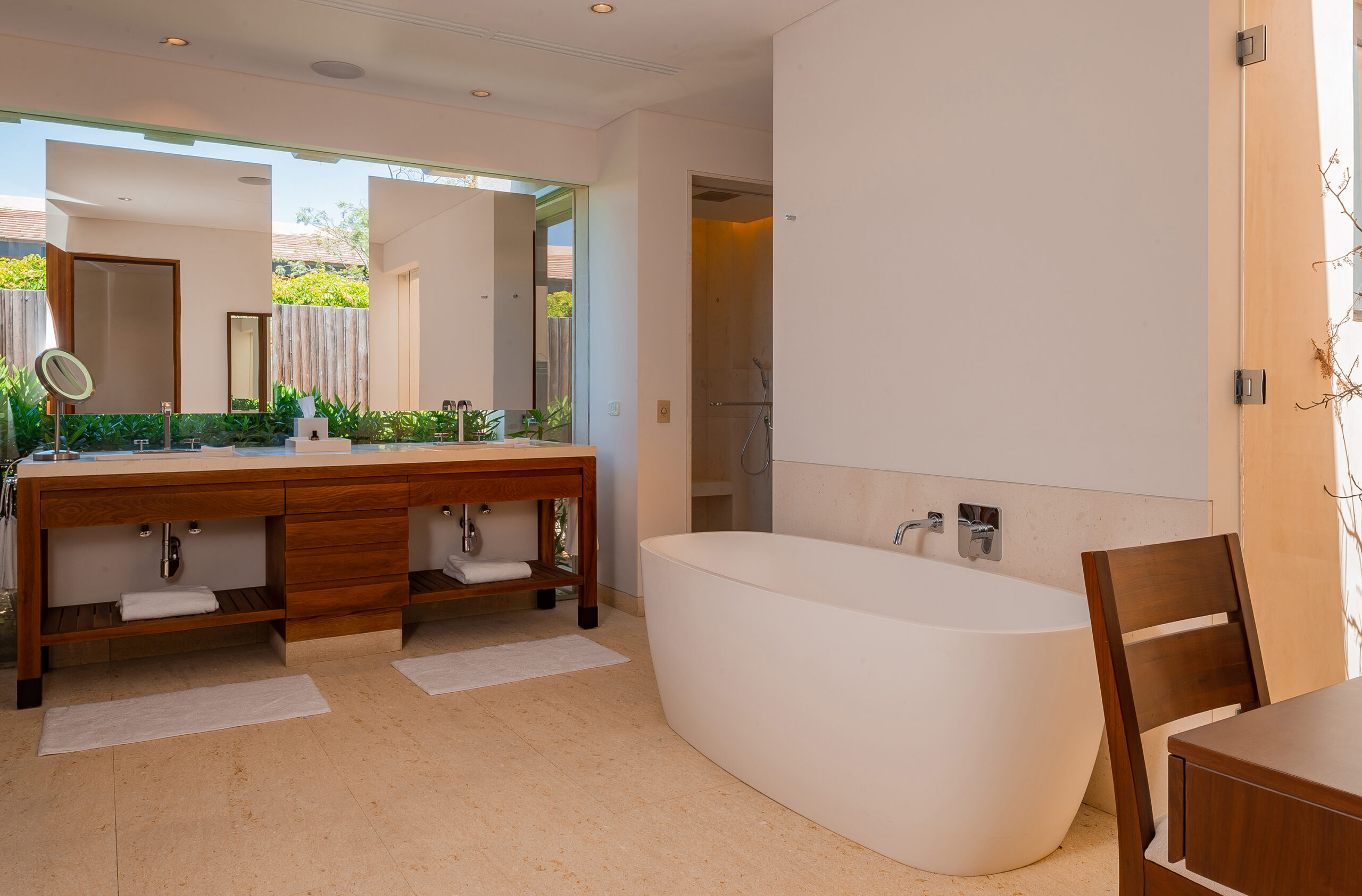 West Enclave 7 bathroom with tub in Puerto Los Cabos, Beachfront Los Cabos
